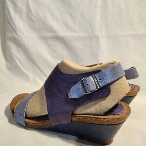 Sofft Purple and Beige Wedge Sandals